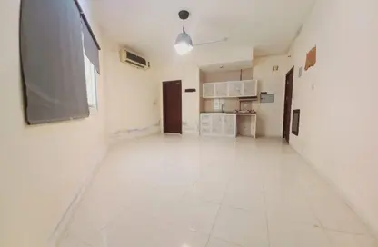 Apartment - Studio - 1 Bathroom for rent in Fire Station Road - Muwaileh - Sharjah