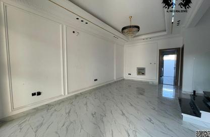 Villa - 5 Bedrooms - 7 Bathrooms for sale in Al Yasmeen 1 - Al Yasmeen - Ajman