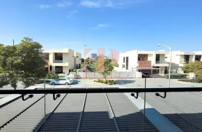 Villa - 3 Bedrooms - 5 Bathrooms for rent in Flora - Damac Hills - Dubai