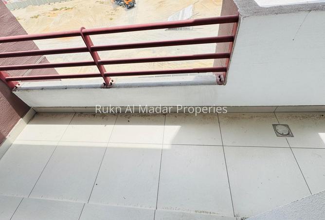 Spacious 1 BHK 53k Prime Location | Gym Ploo photo 3