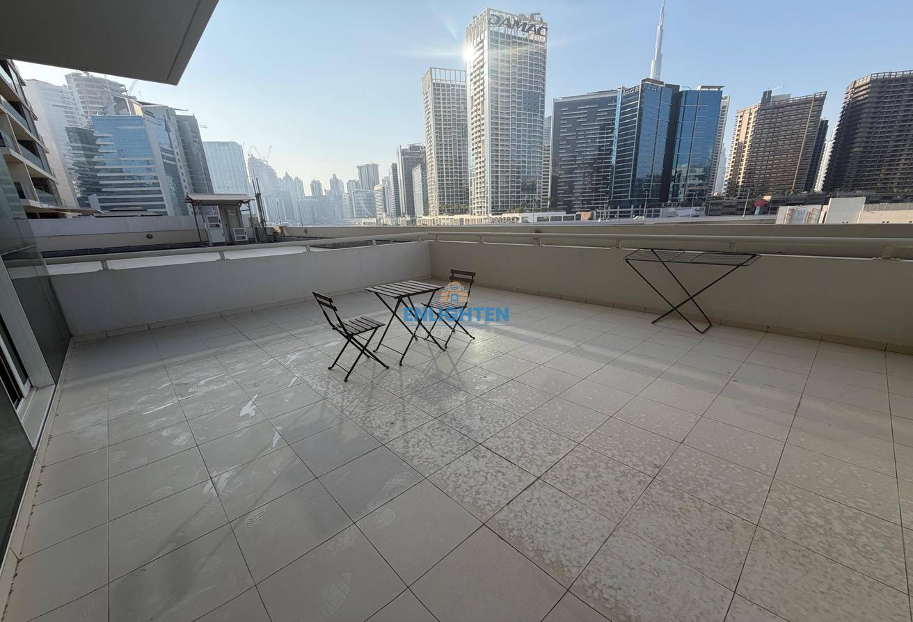 Huge Terrace| On Canal | Partial Burj Khalifa View photo 14