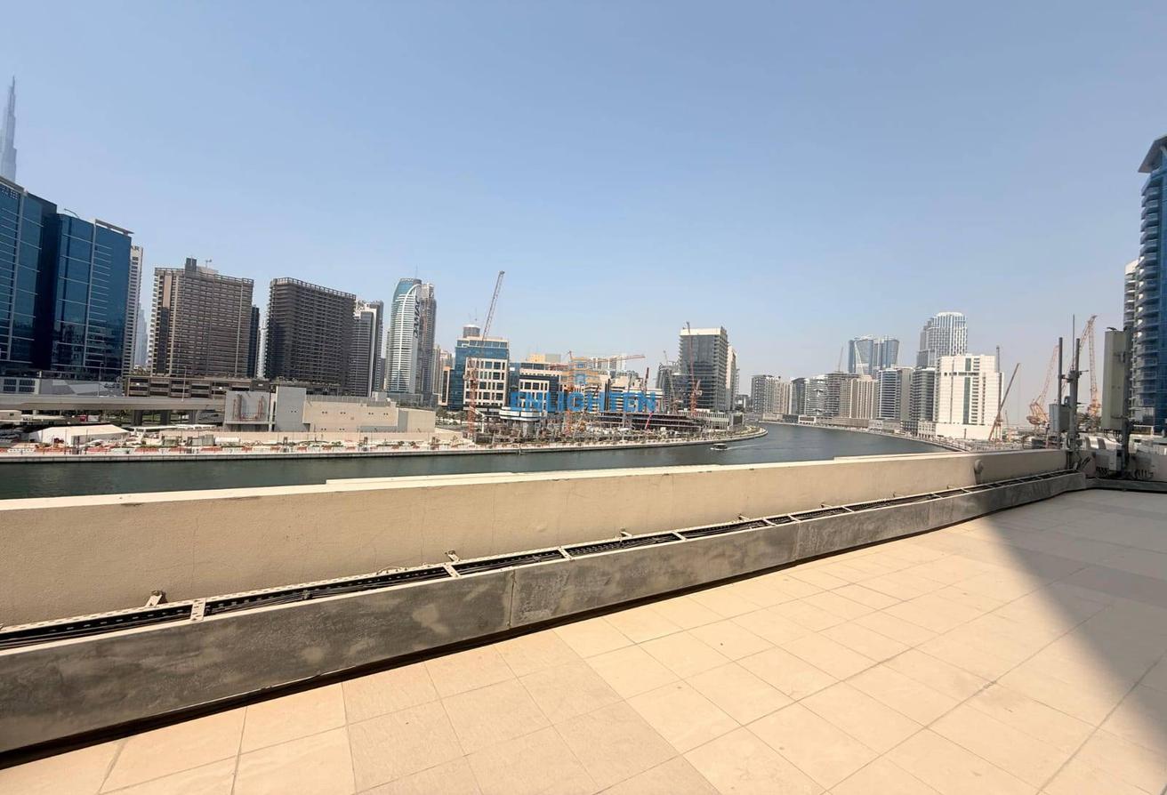 Huge Terrace| On Canal | Partial Burj Khalifa View photo 16