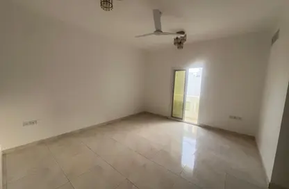 Apartment - 2 Bedrooms - 2 Bathrooms for rent in Al Qulaya'ah - Al Sharq - Sharjah