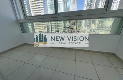 شقة - غرفة نوم - 2 حمامات للايجار في برج صفية - المجاز 3 - المجاز - الشارقة شقة - غرفة نوم - 2 حمامات للايجار في برج صفية - المجاز 3 - المجاز - الشارقة