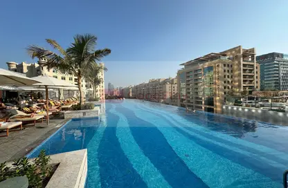 Apartment - 1 Bedroom - 1 Bathroom for rent in The Palm Tower - Palm Jumeirah - Dubai