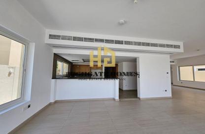 Villa - 4 Bedrooms - 4 Bathrooms for rent in Legacy Nova Villas - District 9 - Jumeirah Park - Dubai Villa - 4 Bedrooms - 4 Bathrooms for rent in Legacy Nova Villas - District 9 - Jumeirah Park - Dubai
