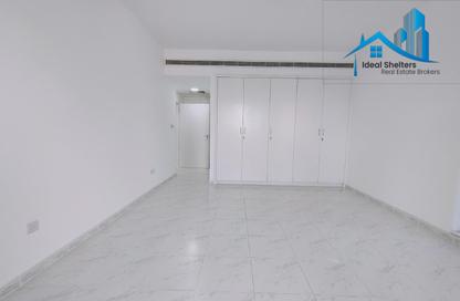 Apartment - 2 Bedrooms - 3 Bathrooms for rent in Ghaya Residence - Sheikh Zayed Road - Dubai