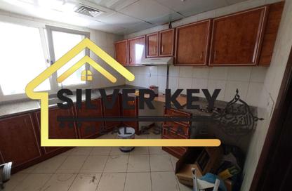 Apartment - 2 Bedrooms - 2 Bathrooms for rent in Abu Shagara building - Abu shagara - Sharjah