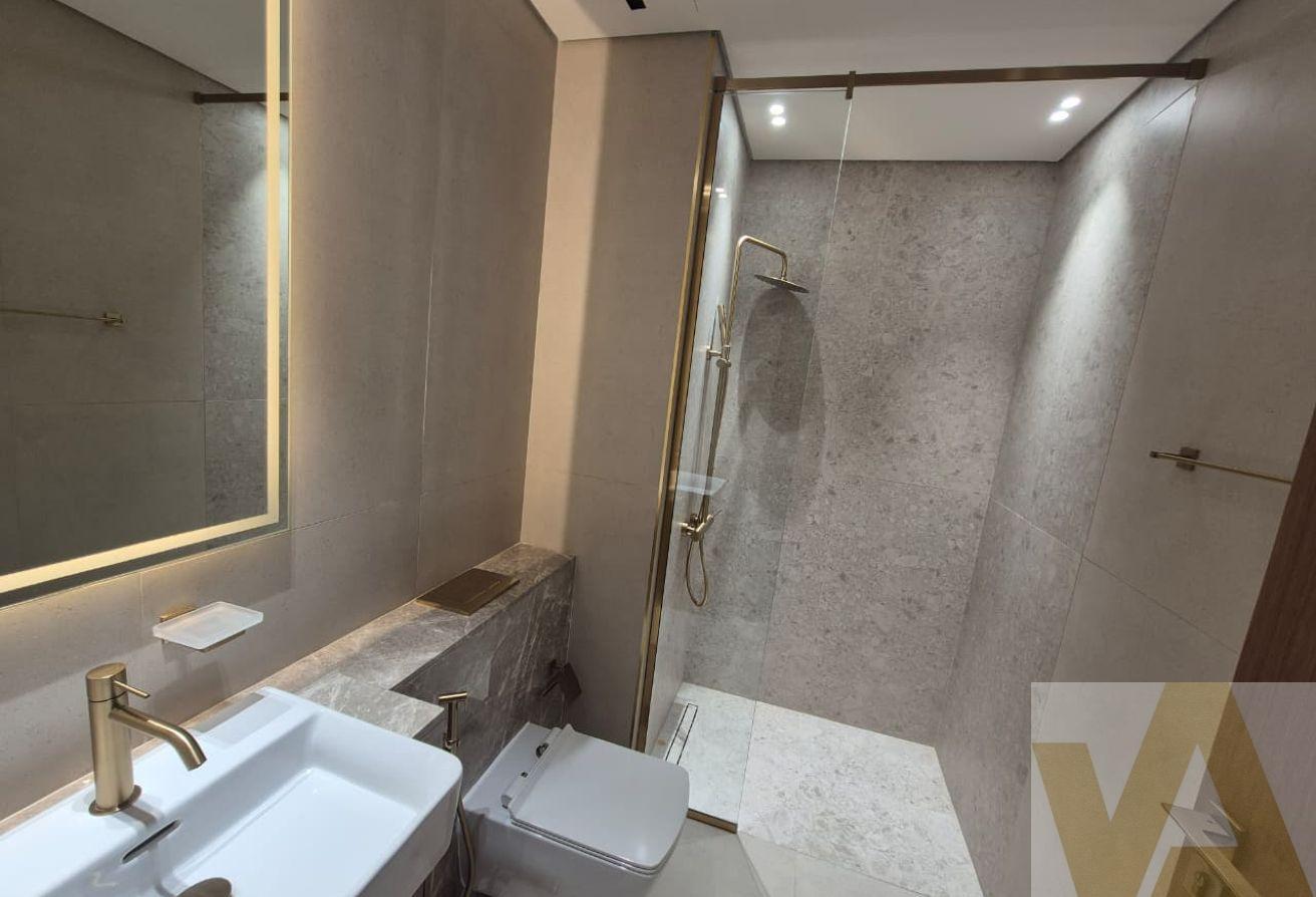 Vacant Unit | Furnished | Burj View | Pvt Jacuzzi photo 9