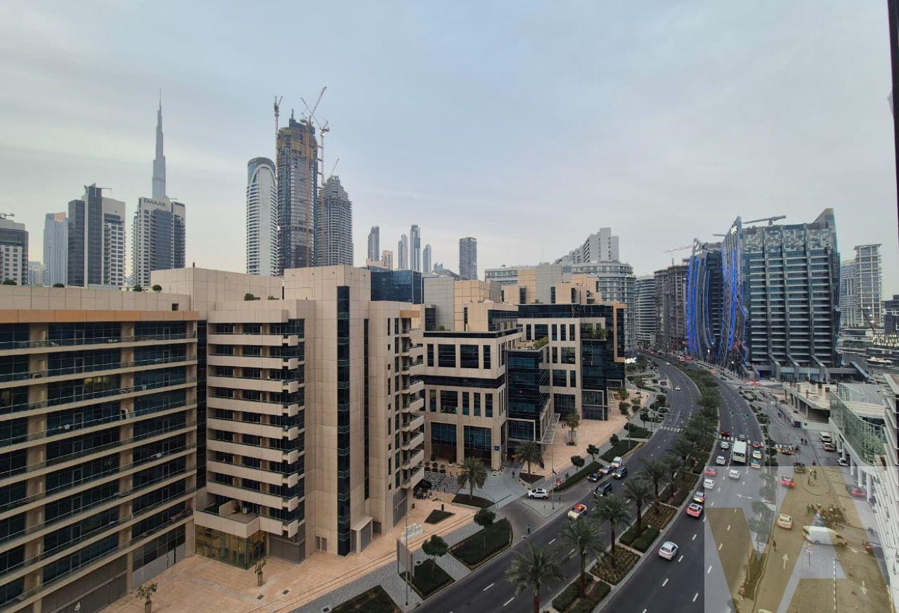 Vacant Unit | Furnished | Burj View | Pvt Jacuzzi photo 12