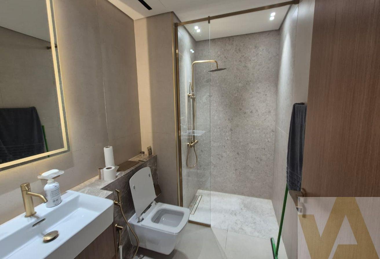 Vacant Unit | Furnished | Burj View | Pvt Jacuzzi photo 14