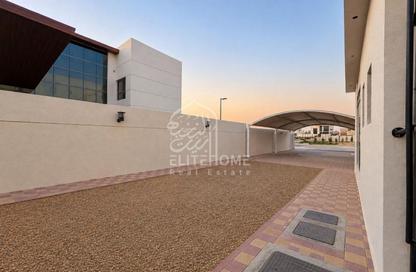 Villa - 6 - 7 for sale in Al Suyoh 1 - Al Suyoh - Sharjah