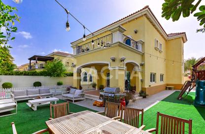 Villa - 3 Bedrooms - 3 Bathrooms for rent in District 7 - Jumeirah Park - Dubai