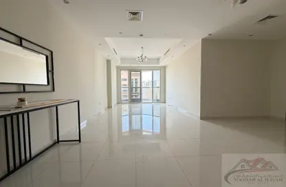 Apartment - 4 Bedrooms - 4 Bathrooms for rent in Sahara Tower 4 - Sahara Complex - Al Nahda - Sharjah