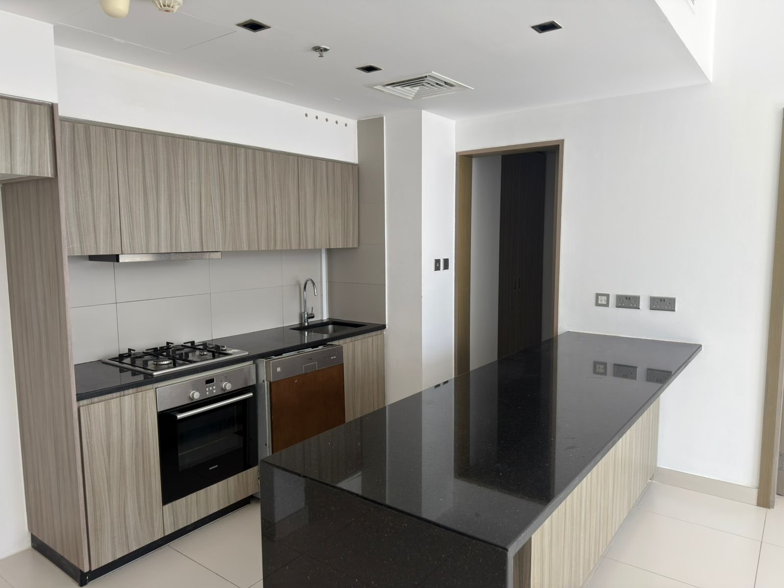 Stunning Apartment | Great Location | Spacious