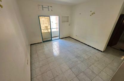 Apartment - 1 - 1 for rent in Al Butina 9 Building - Bu Tina - Al Sharq - Sharjah
