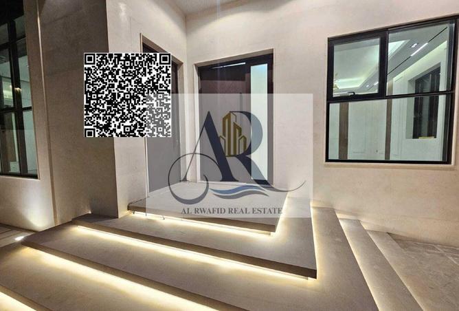 81112493 - Property Image 3