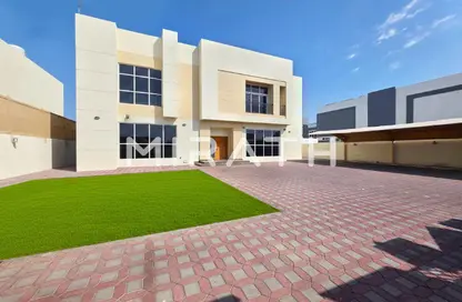 Villa - 5 Bedrooms - 6 Bathrooms for rent in Al Safa 2 Villas - Al Safa 2 - Al Safa - Dubai