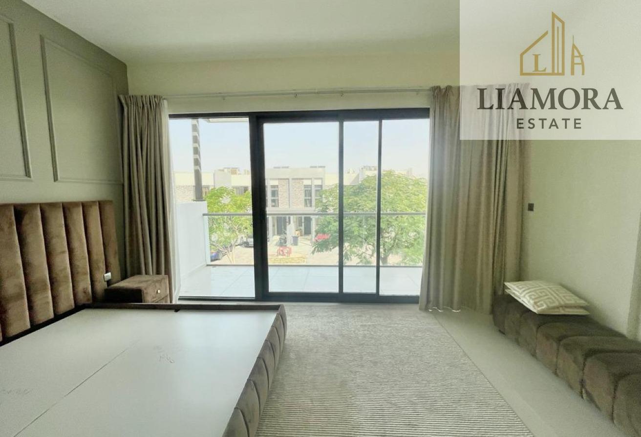 V3 I READY TO MOVE I SPACIOUS LAYOUT I CALL US NOW photo 22