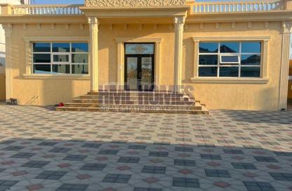 Villa - 4 - 4 for rent in Nad Al Sheba 4 - Nad Al Sheba - Dubai