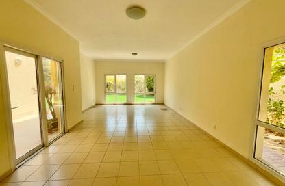 Villa - 4 Bedrooms - 5 Bathrooms for rent in Meadows 2 - Meadows - Dubai