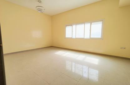 Apartment - 2 - 2 for rent in Fire Station Road - Muwaileh - Sharjah