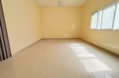 Apartment - 2 - 2 for rent in Fire Station Road - Muwaileh - Sharjah