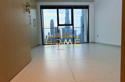 Apartment - 2 Bedrooms - 2 Bathrooms for rent in Burj Royale - Downtown Dubai - Dubai