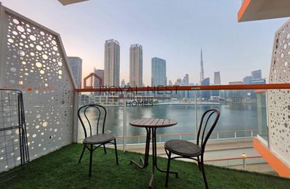 Apartment - Studio - 1 Bathroom for rent in Millennium Binghatti Residences - Business Bay - Dubai