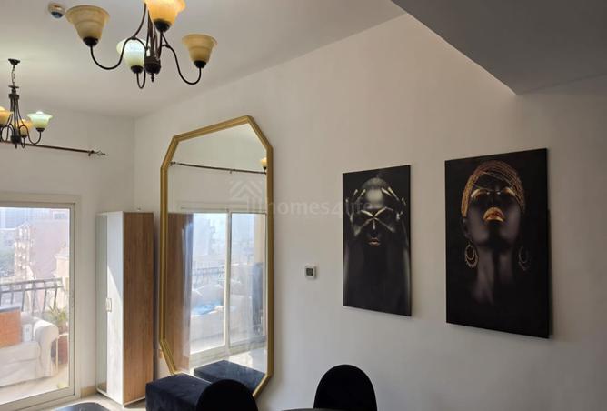Furnished I Top Floor I Vacant photo 3