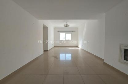 Apartment - 2 Bedrooms - 2 Bathrooms for rent in New Al Taawun Road - Al Taawun - Sharjah