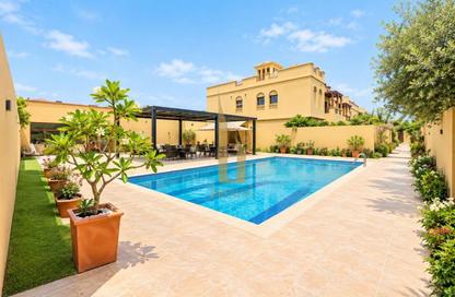 Villa - 4 - 4 for rent in Jumeirah 2 Villas - Jumeirah 2 - Jumeirah - Dubai