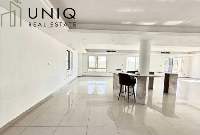 98243091 - Property Image 3