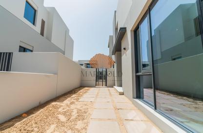 تاون هاوس - 4 - 6 للايجار في فيلات قرية جبل علي - قرية جبل علي - جبل علي - دبي