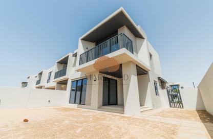 تاون هاوس - 4 - 6 للايجار في فيلات قرية جبل علي - قرية جبل علي - جبل علي - دبي