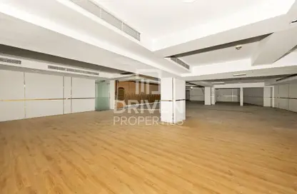 Retail - Studio for rent in Fairmont Hotel - Sheikh Zayed Road - Dubai