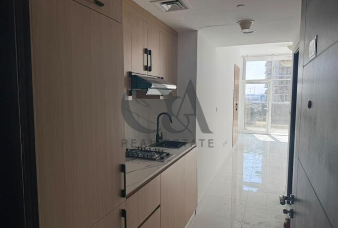 Studio | Multiple Cheques | Ready | Viewing Now