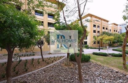 Apartment - 4 Bedrooms - 3 Bathrooms for rent in Al Ghaf - Greens - Dubai