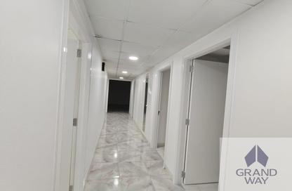 Apartment - 3 Bedrooms - 4 Bathrooms for rent in Dar Al Buteen 2 - Al Muraqqabat - Deira - Dubai Apartment - 3 Bedrooms - 4 Bathrooms for rent in Dar Al Buteen 2 - Al Muraqqabat - Deira - Dubai