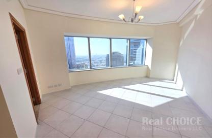 Apartment - 2 Bedrooms - 2 Bathrooms for rent in 21st Century Tower - Sheikh Zayed Road - Dubai