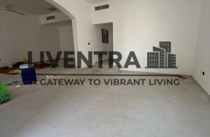 Villa - 4 Bedrooms - 5 Bathrooms for rent in Mirdif - Dubai