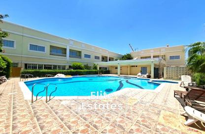 Villa - 4 Bedrooms - 4 Bathrooms for rent in Jumeirah 1 - Jumeirah - Dubai