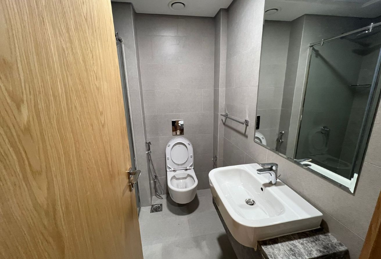Amazing 1BR | Pool View  | Prime Location