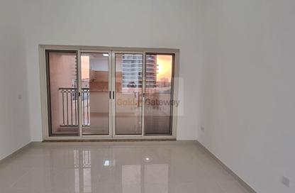 Apartment - 1 - 2 for sale in Arabian - Canal Residence - Dubai Sports City - Dubai