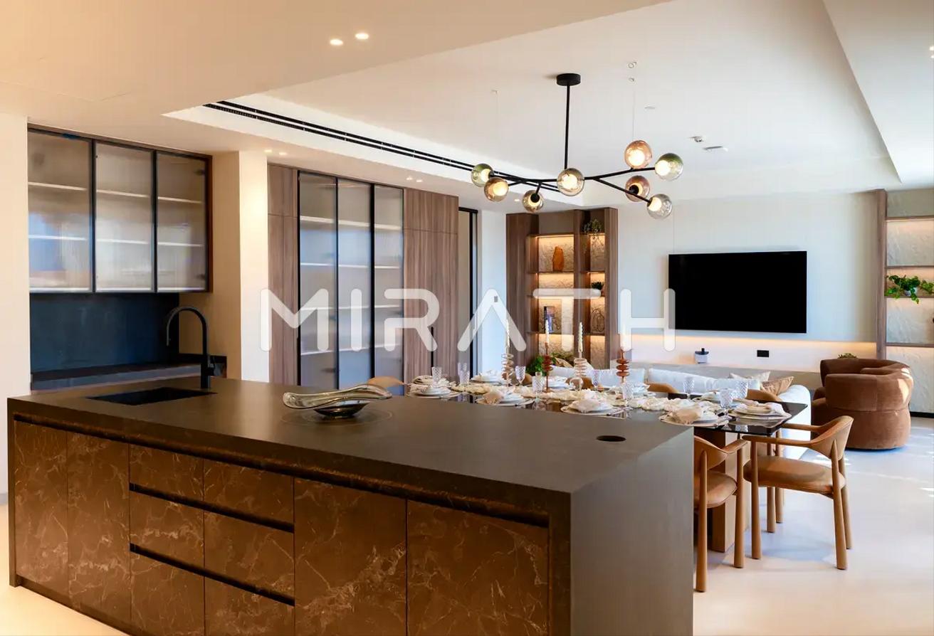 Beachfront Luxury| 3BR Penthouse +Maid| Jumeirah 2 photo 5