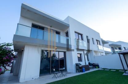 Villa - 4 Bedrooms - 6 Bathrooms for rent in Redwoods - Yas Acres - Yas Island - Abu Dhabi