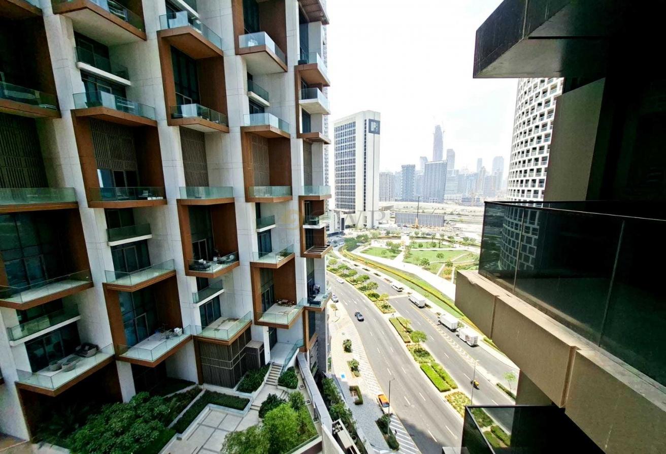 Perfect Lifestyle Living | Infinity Pool | Balcony photo 3