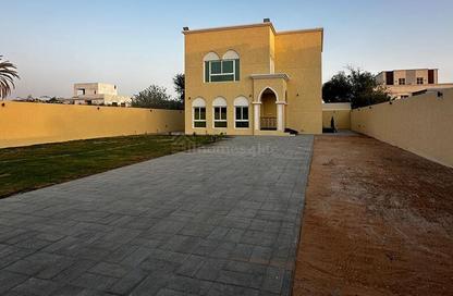 Villa - 4 Bedrooms - 5 Bathrooms for rent in Al Quoz 2 - Al Quoz - Dubai