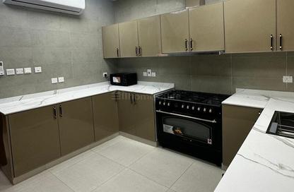 Villa - 4 Bedrooms - 5 Bathrooms for rent in Al Quoz 2 - Al Quoz - Dubai