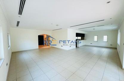Villa - 3 Bedrooms - 4 Bathrooms for rent in District 8 - Jumeirah Park - Dubai